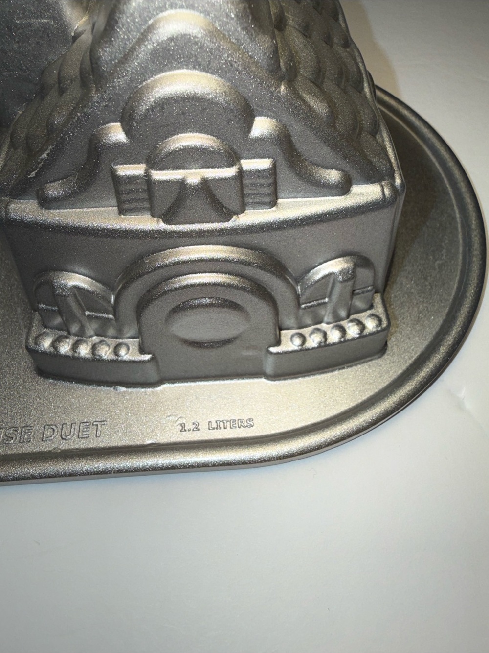Nordic Ware Gingerbread House Duet Pan - Picture 6 of 11